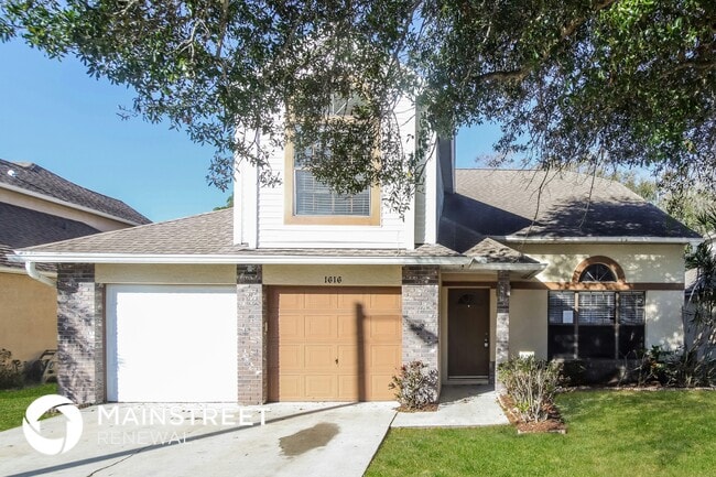 property at 1616 Clover Cir