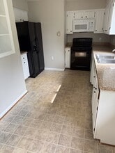 413 Briarmont Dr in Winchester, VA - Building Photo - Building Photo