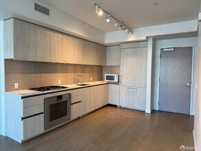 110 Channel St in San Francisco, CA - Building Photo - Building Photo