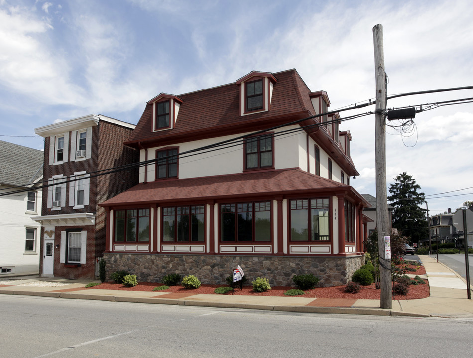 304 E King St in Malvern, PA - Foto de edificio