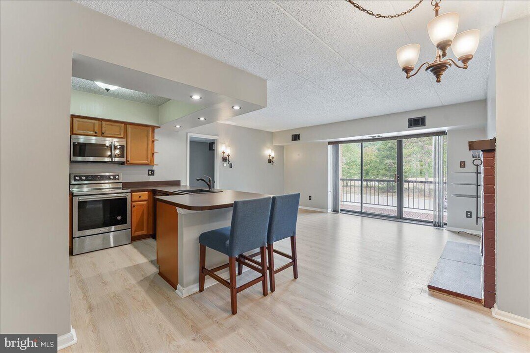 1023 Washington Pl-Unit -23 in Chesterbrook, PA - Building Photo