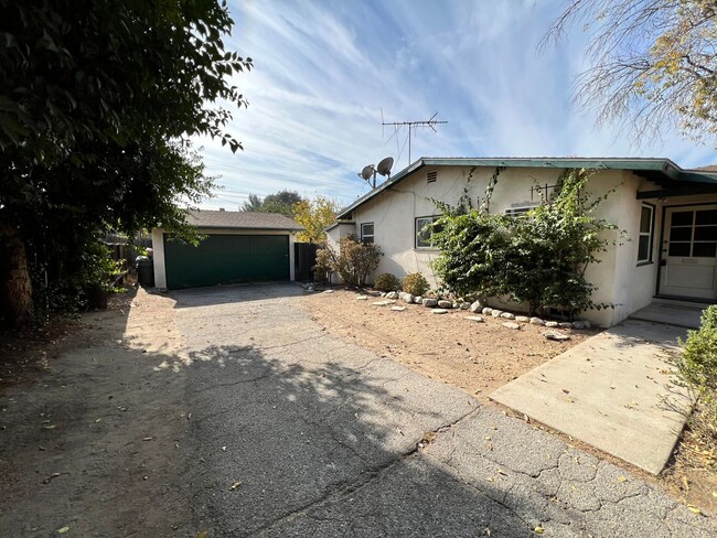 408 E Plymouth St in Glendora, CA - Building Photo - Building Photo