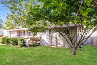 4608 S Willis Ave in Independence, MO - Building Photo - Building Photo