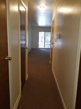 41-85 Denman St, Unit 2 in Queens, NY - Foto de edificio - Building Photo