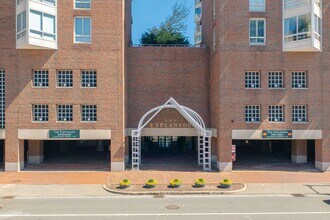 The Esplanade in Cambridge, MA - Foto de edificio - Building Photo