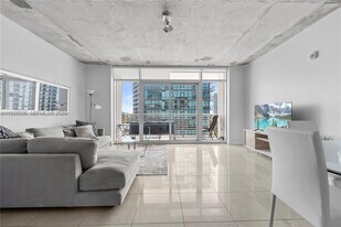 3250 NE 1st Ave, Unit 917 in Miami, FL - Building Photo