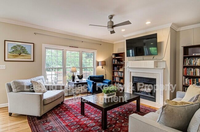 property at 475 Ashbry Run Dr