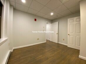 73 Park Dr, Unit 18 in Boston, MA - Building Photo - Building Photo