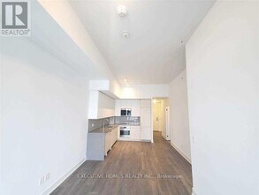 2481 Taunton Rd in Oakville, ON - Building Photo - Building Photo