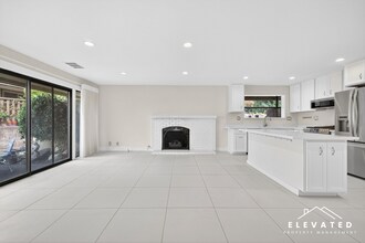 458 Las Casitas Ct in Santa Rosa, CA - Building Photo - Building Photo