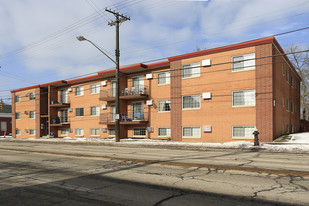 Elana Manor in Lakewood, OH - Building Photo