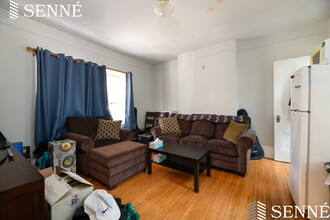 51 Laurel St, Unit 5 in Somerville, MA - Foto de edificio - Building Photo