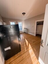 30 Pleasant St in Waterville, ME - Foto de edificio - Building Photo