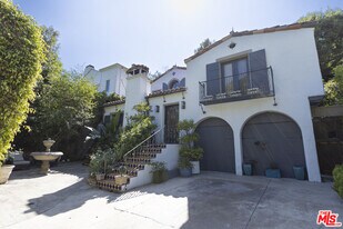 1407 N Beverly Dr in Beverly Hills, CA - Building Photo