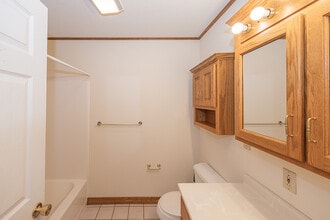 80 Riggs Dr in Potsdam, NY - Building Photo - Building Photo