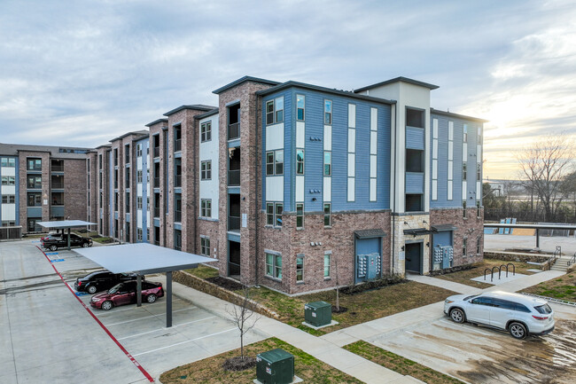 Palladium Oak Grove in Fort Worth, TX - Foto de edificio - Building Photo