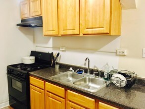 3408 W Berteau Ave-Unit -3408-1 in Chicago, IL - Foto de edificio - Building Photo