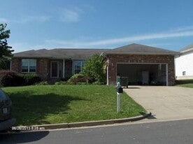 1112 Lanes End Ln in Rolla, MO - Building Photo