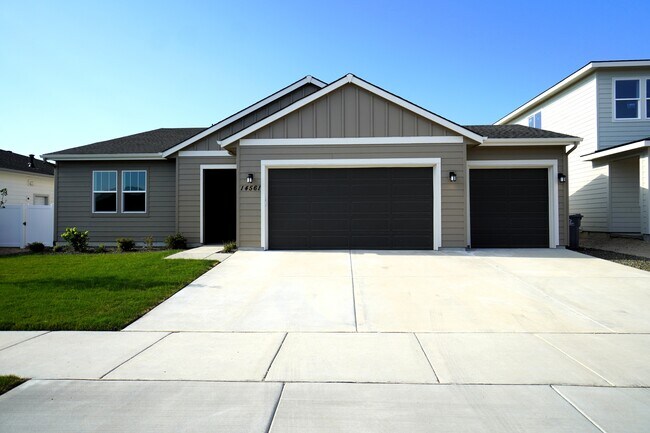 property at 14561 Pne Knl St