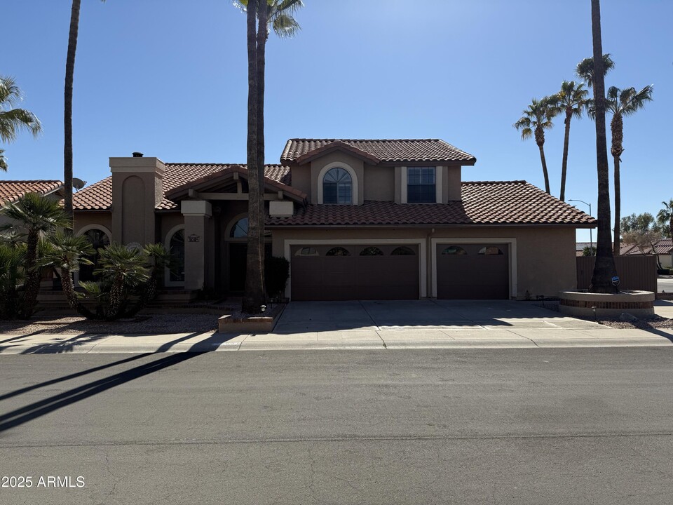 7031 W Wescott Dr in Glendale, AZ - Building Photo