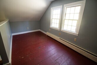 12-16-16 Sage St in Bennington, VT - Building Photo - Building Photo