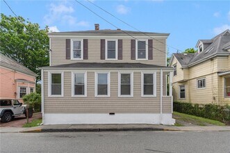53 Warner St in Newport, RI - Building Photo - Building Photo