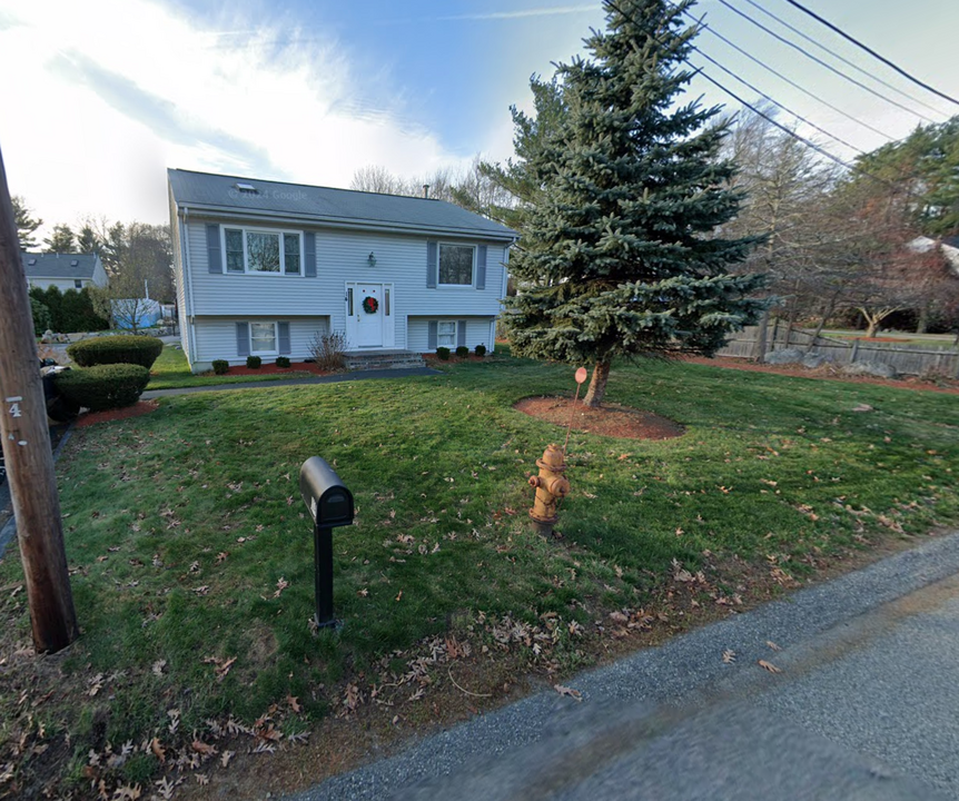 14 N Glenway Ave in Randolph, MA - Building Photo