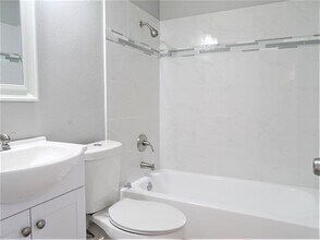 11923 Garden Terrace Dr in Dallas, TX - Building Photo - Building Photo