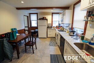 43 Newcastle Rd in Boston, MA - Building Photo