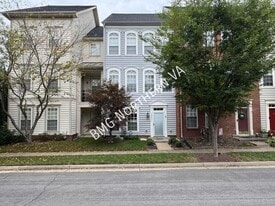10673 General Kirkland Dr in Linton Hall, VA - Building Photo