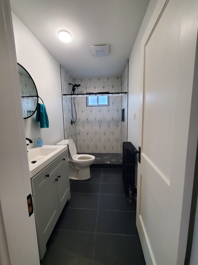 25 Oak St, Unit 1 in Milton, MA - Building Photo - Building Photo