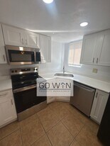 15601 N 30th St in Phoenix, AZ - Building Photo