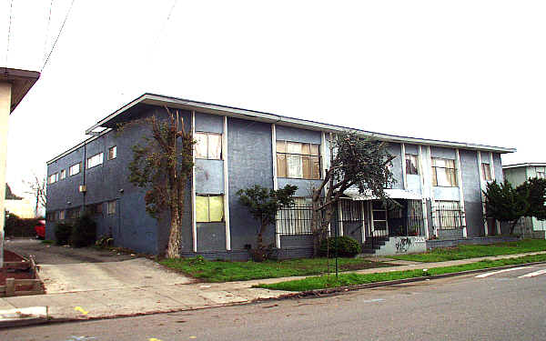 2215 Bonar St in Berkeley, CA - Building Photo - Building Photo