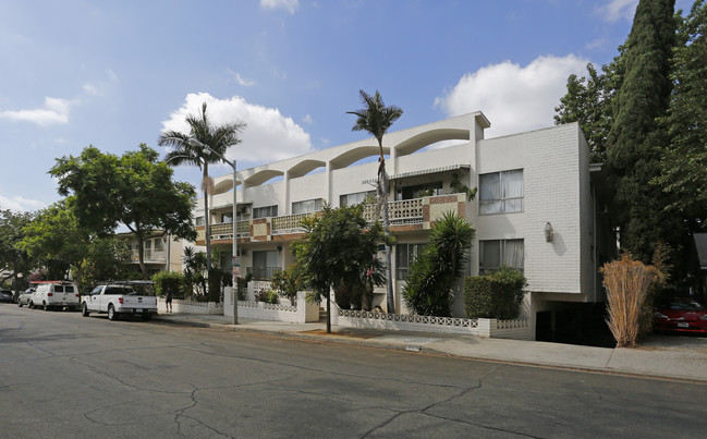 1145 N Ogden Dr in Los Angeles, CA - Building Photo - Building Photo