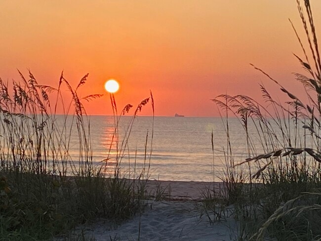 1835 S Atlantic Ave in Cocoa Beach, FL - Building Photo - Building Photo