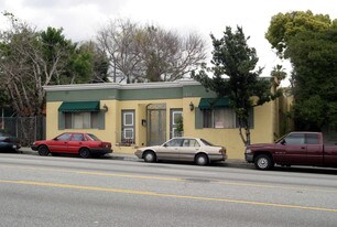 1240 N Fairfax Ave in West Hollywood, CA - Building Photo