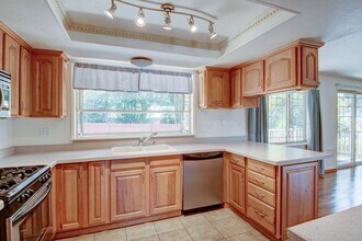 1270 SW Ingleside Ct in Oak Harbor, WA - Building Photo - Building Photo