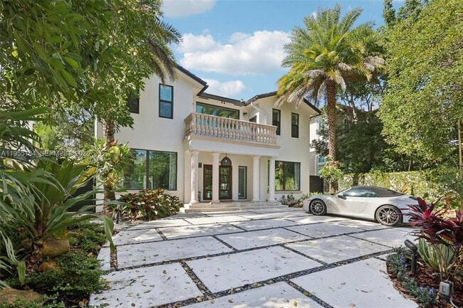 34 SW 22nd Rd in Miami, FL - Building Photo - Building Photo