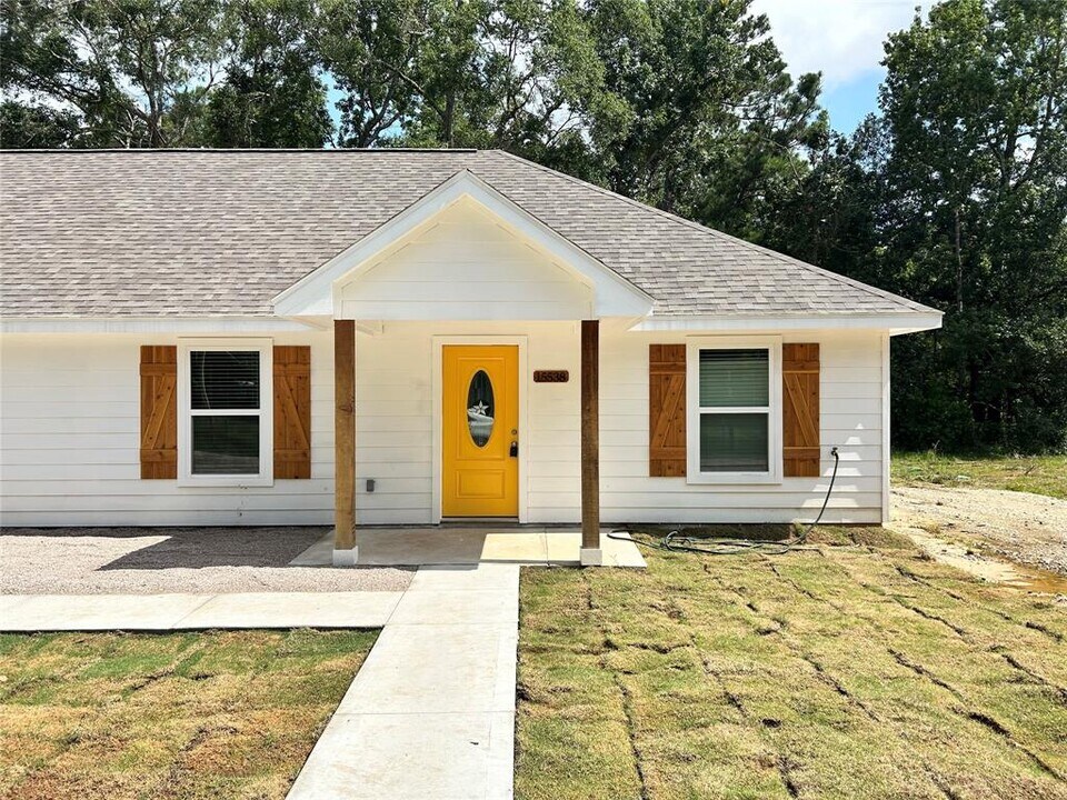 15538 Towerwood Dr in Conroe, TX - Building Photo