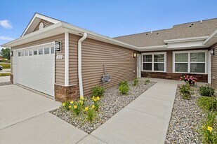 Redwood Batavia Township in Amelia, OH - Building Photo