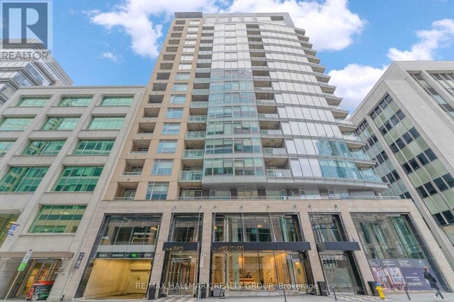 property at 101-1101 Queen St