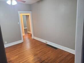808 Pennsylvania Ave, Unit A 1st floor in University City, MO - Building Photo - Building Photo