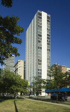 1555 N Dearborn Pky in Chicago, IL - Building Photo - Building Photo