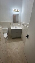 5200 NW 16th St in Lauderhill, FL - Building Photo - Building Photo