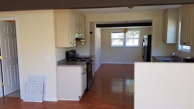 316 Williams Store Rd in Hampstead, NC - Building Photo - Building Photo