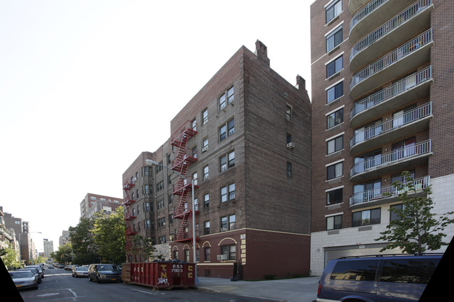 88-44 161st St in Jamaica, NY - Building Photo - Building Photo