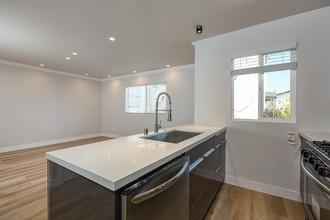 4626 Lomita St, Unit 1/2 in Los Angeles, CA - Building Photo - Building Photo