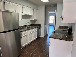 1020 Vera Ct in Irving, TX - Building Photo - Building Photo