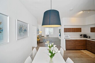 1470 16th St in Miami Beach, FL - Foto de edificio - Building Photo