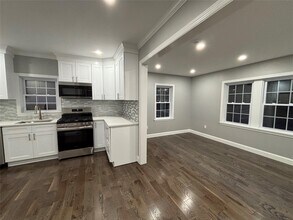 155 Montgomery Ave-Unit -2 in Scarsdale, NY - Building Photo - Building Photo